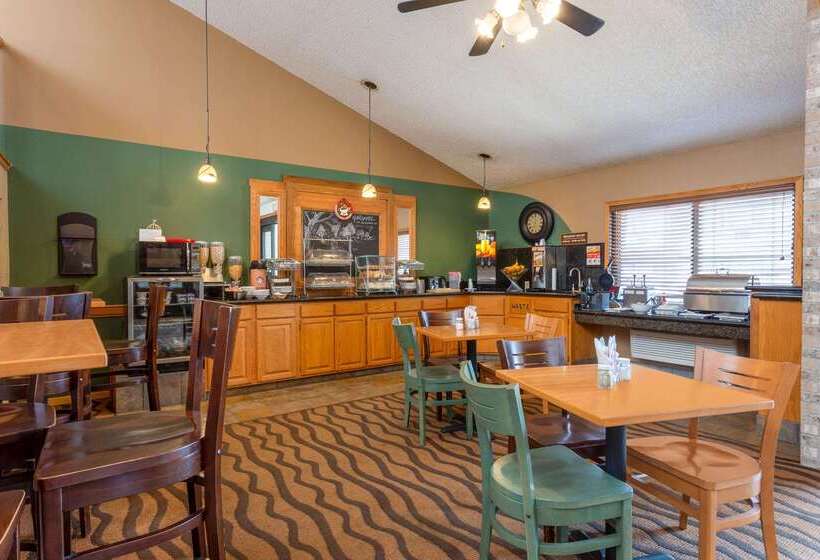 فندق على الطريق Americinn By Wyndham Hartford Wi