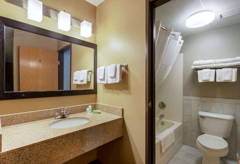 فندق على الطريق Americinn By Wyndham Hartford Wi