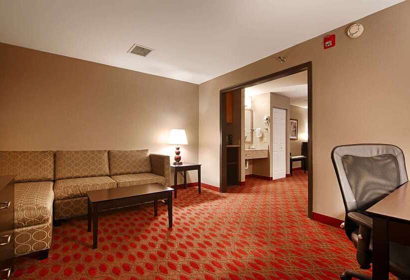 فندق على الطريق Baymont By Wyndham Brooklyn Center