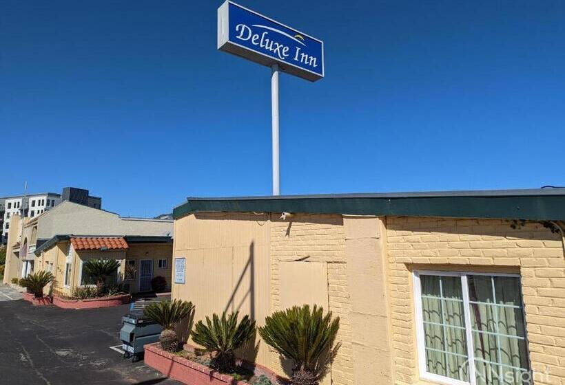 汽车旅馆 Deluxe Inn