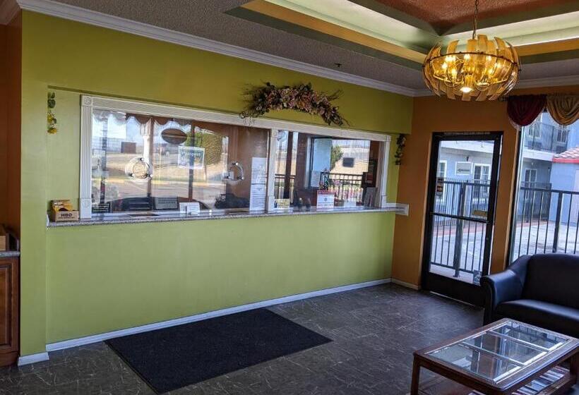 モーテル Heritage Inn And Suites