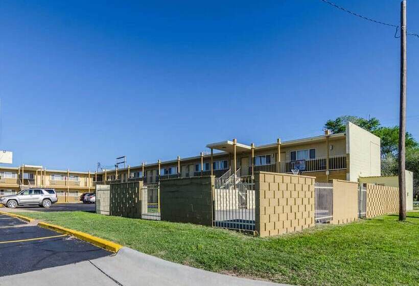 فندق على الطريق Executive Inn Dodge City, Ks