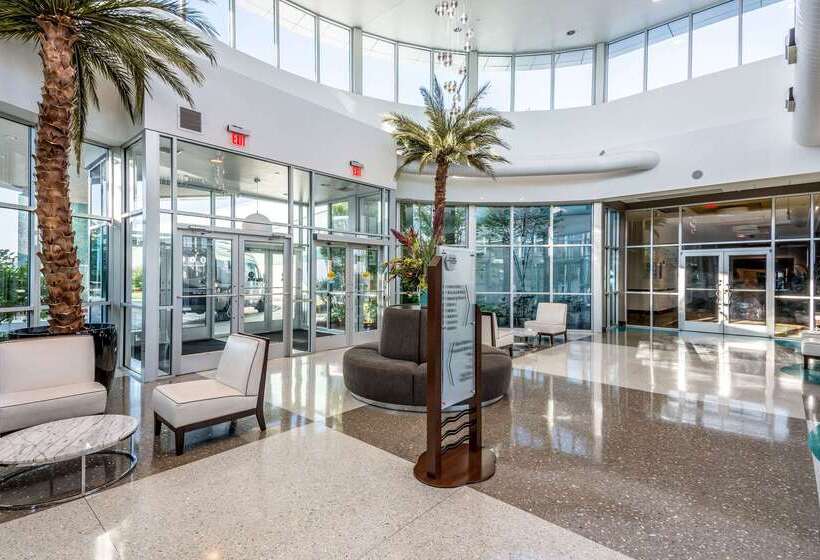 Oasis Hotel & Conv. Center, Ascend Hotel Collection