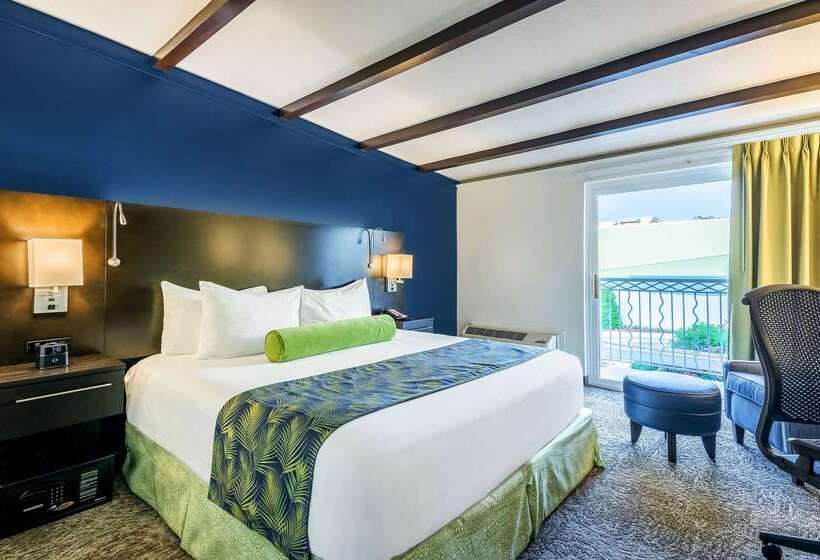 Oasis Hotel & Conv. Center, Ascend Hotel Collection