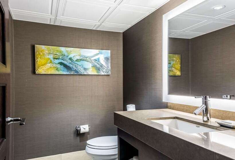 Oasis Hotel & Conv. Center, Ascend Hotel Collection