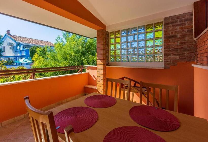 Apartments Villa Mavero