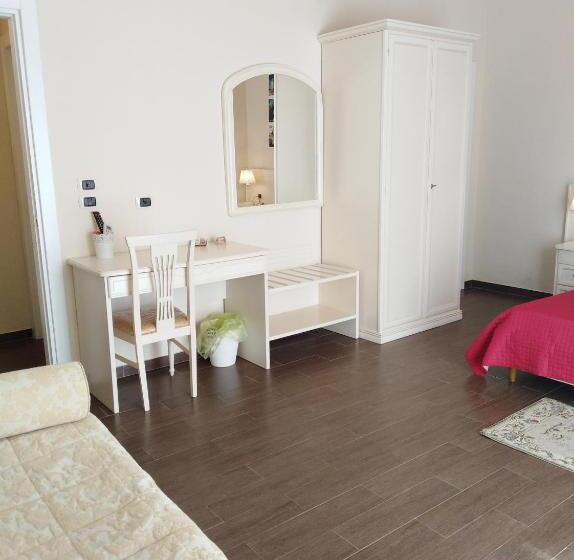 Domus Al Corso Con Servizio B&b