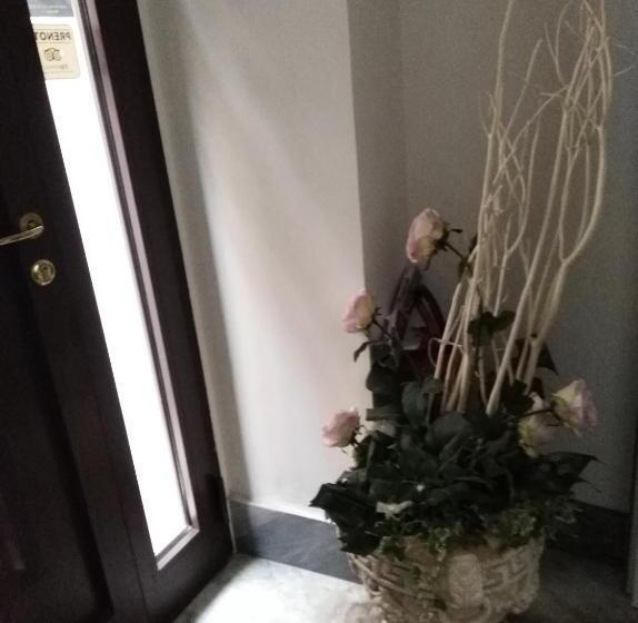 Domus Al Corso Con Servizio B&b