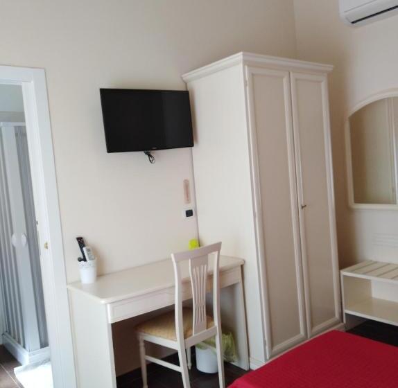 Domus Al Corso Con Servizio B&b