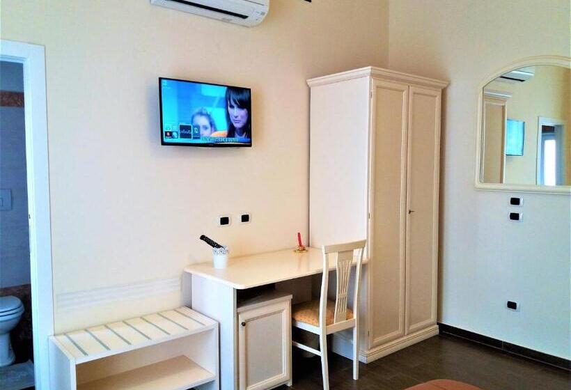 Domus Al Corso Con Servizio B&b