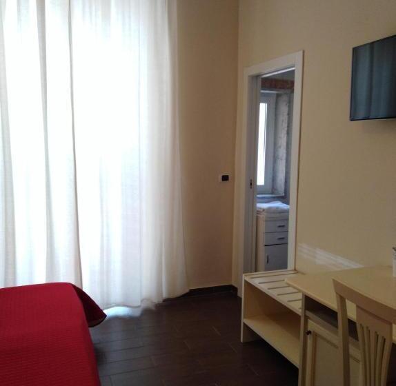 Domus Al Corso Con Servizio B&b