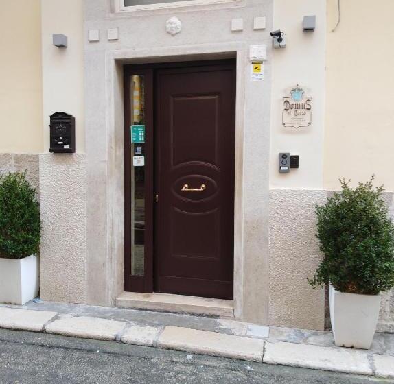 Domus Al Corso Con Servizio B&b