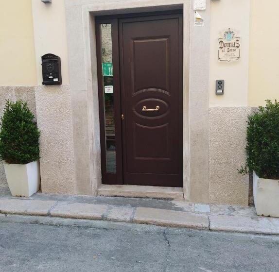 Domus Al Corso Con Servizio B&b