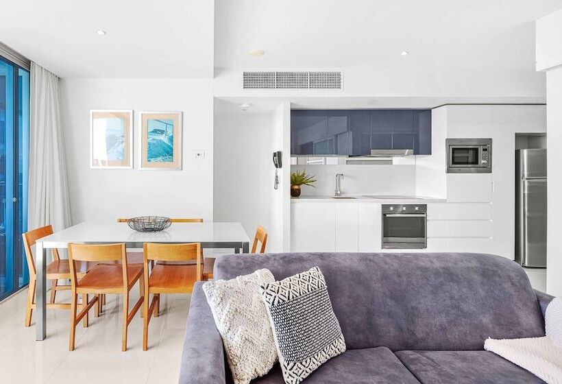 Holiday Holiday   H Residence Apartments