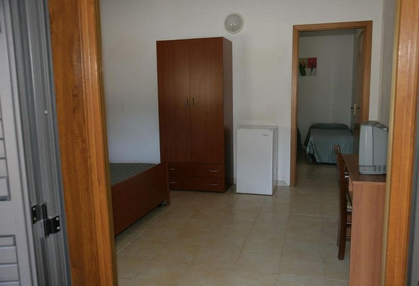 Хостел Villaggio Borgo Marino