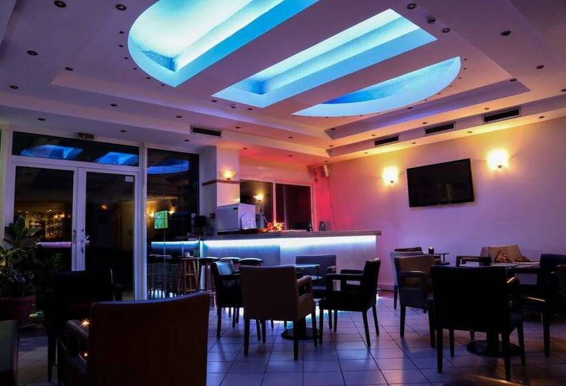 فندق Akteon Girni