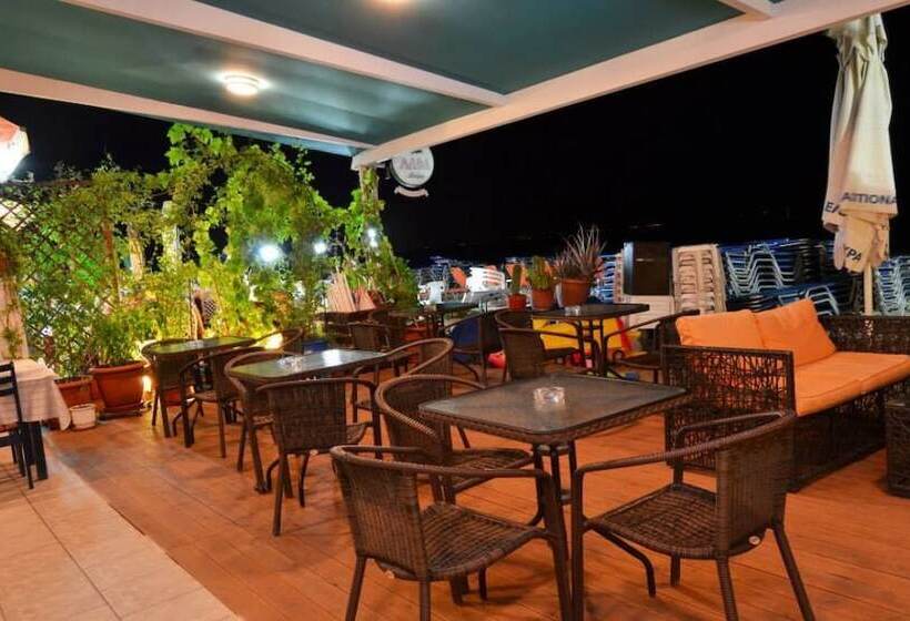 فندق Akteon Girni