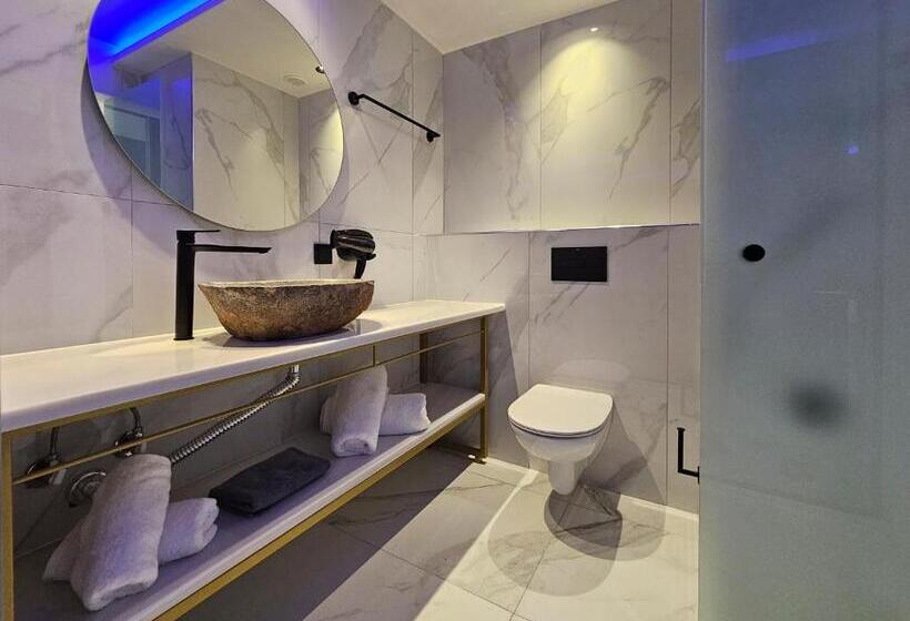 فندق Akteon Girni