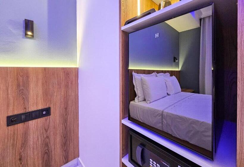 فندق Akteon Girni