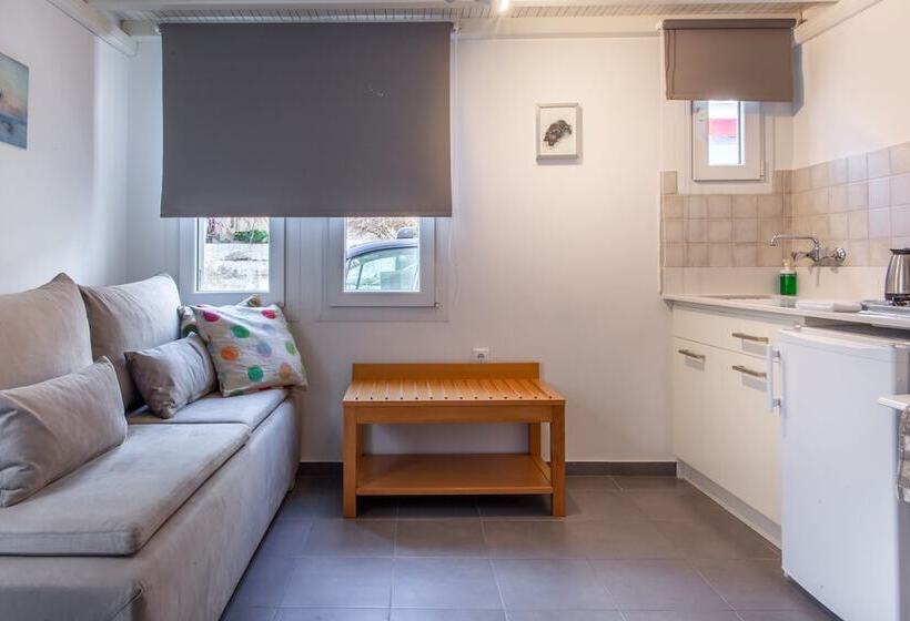 فندق Alkyoni Studios