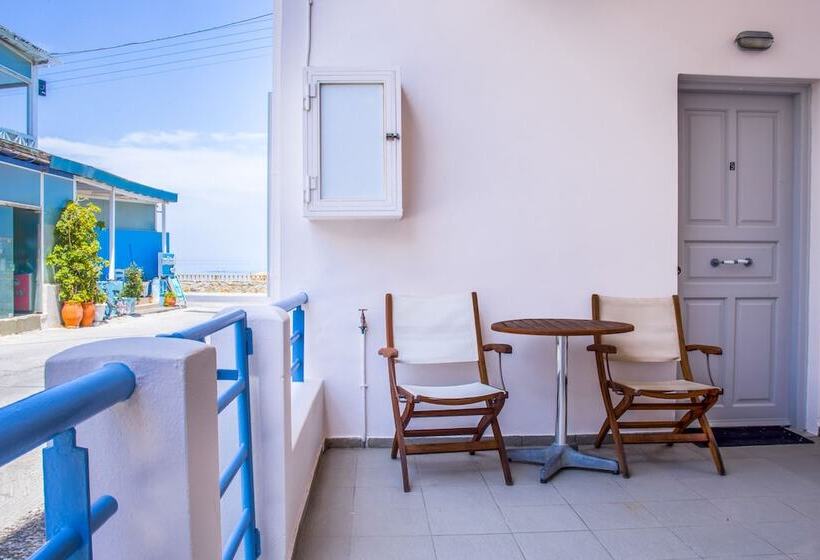 فندق Alkyoni Studios