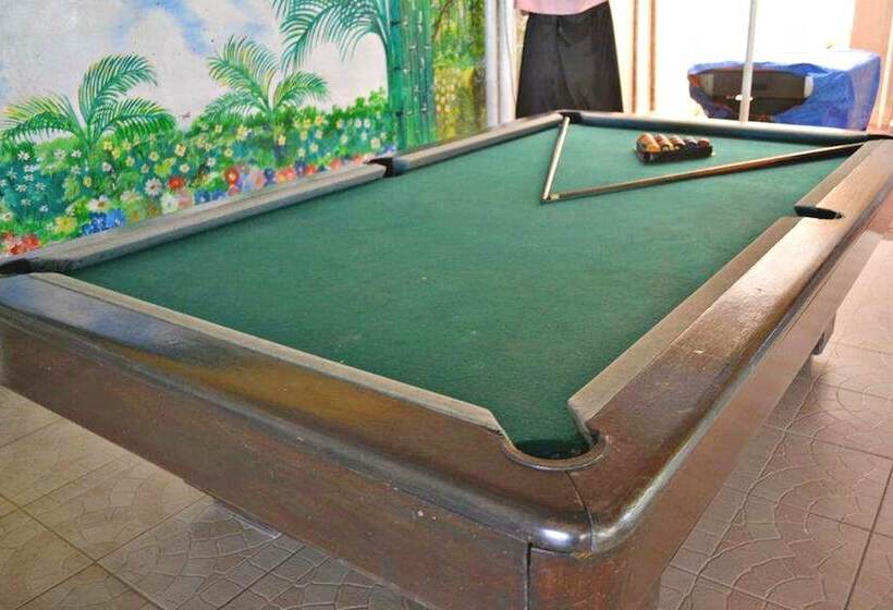 هتل El Pueblo Rhizort