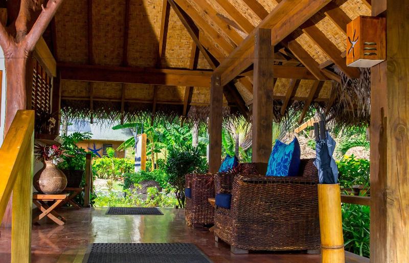 Отель Etu Moana Boutique Beach Villas   Adults Only