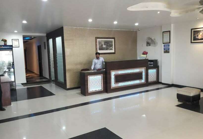 هتل Jainson Residency