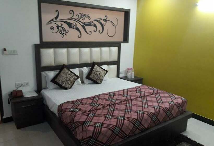 هتل Jainson Residency