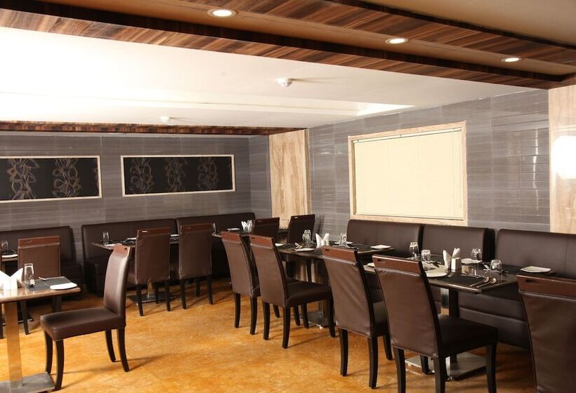 호텔 Karpagam International