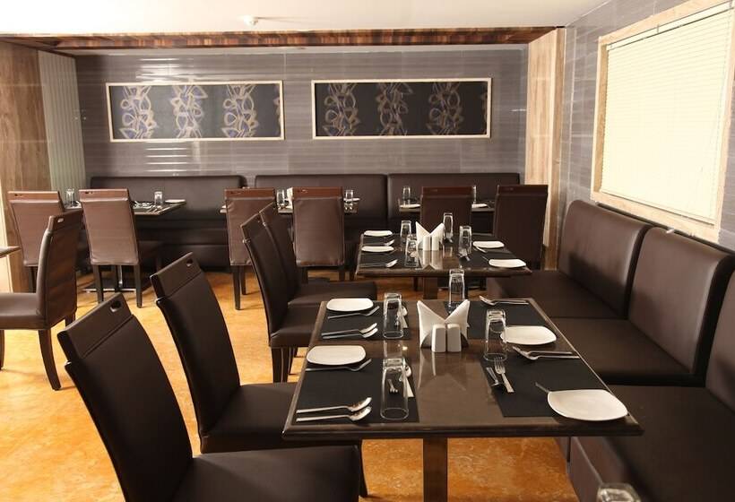 Отель Karpagam International