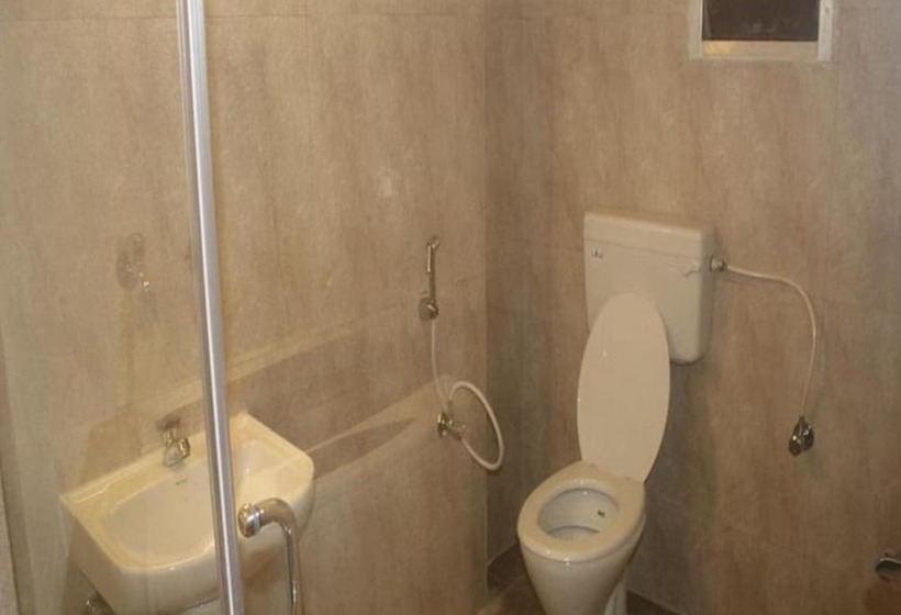 Отель Karpagam International