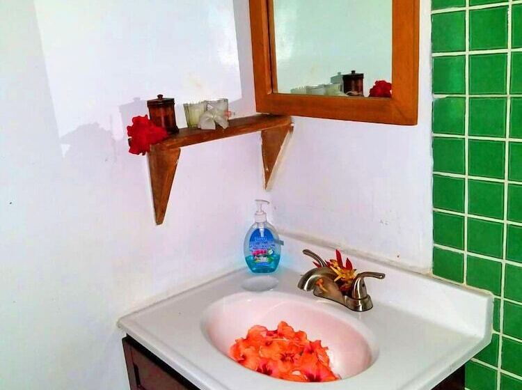 ホテル Martz Farm Treehouses & Cabanas