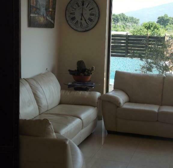 בית מלון כפרי Metropole