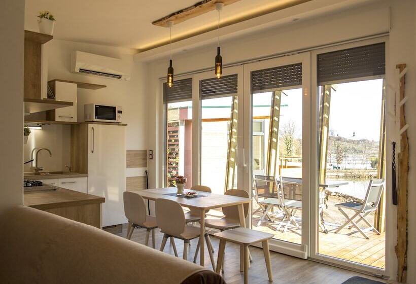 هتل Naturasort Holiday Houses