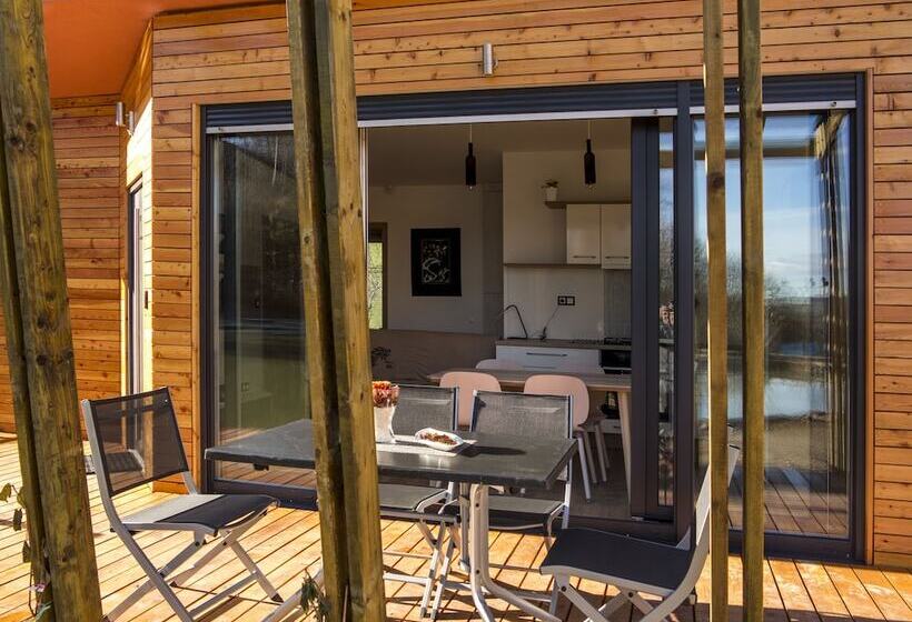 هتل Naturasort Holiday Houses