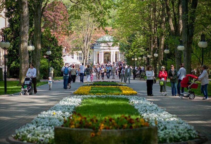 酒店 Nowy Zdrój Centrum Zdrowia I Wypoczynku