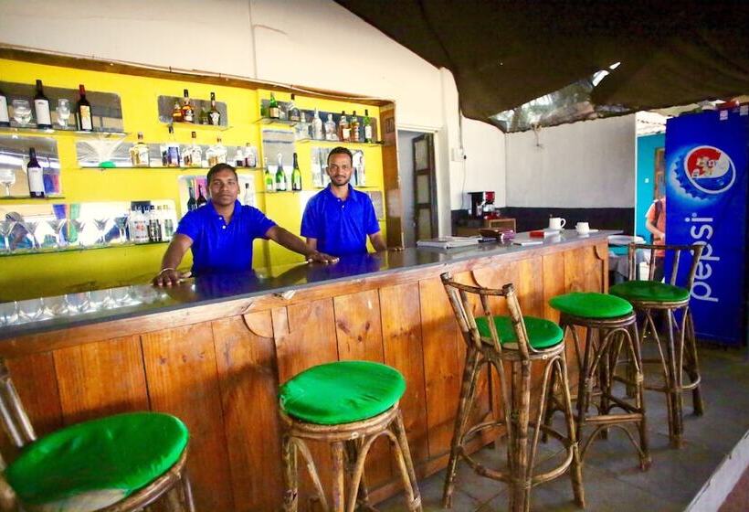 فندق Om Shanti Beach Stay Patnem