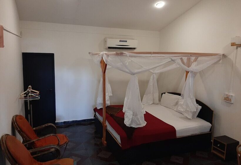 فندق Om Shanti Beach Stay Patnem