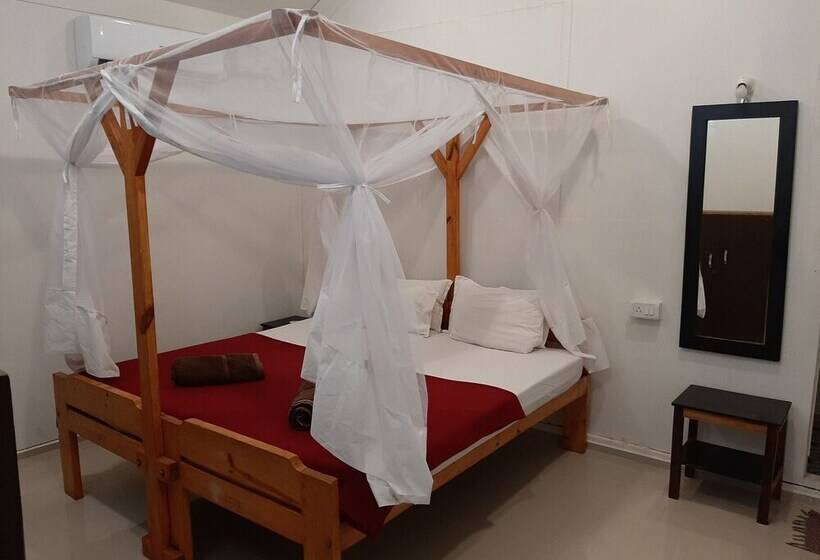 فندق Om Shanti Beach Stay Patnem