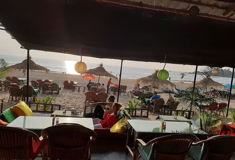 فندق Om Shanti Beach Stay Patnem