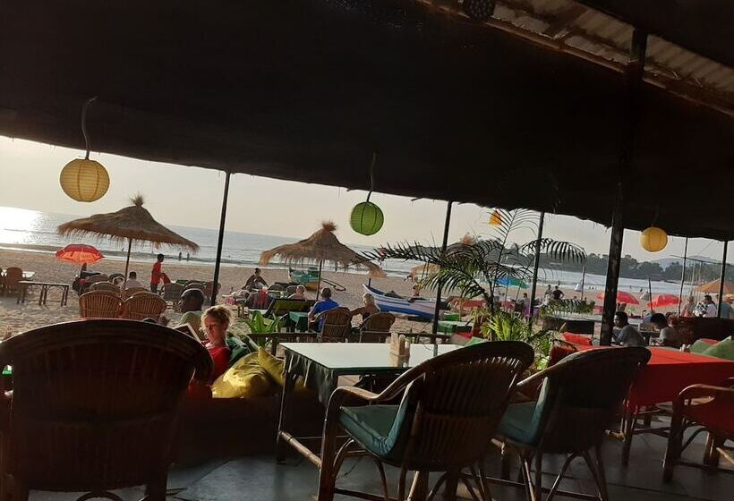 فندق Om Shanti Beach Stay Patnem