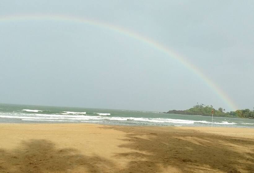 فندق Om Shanti Beach Stay Patnem