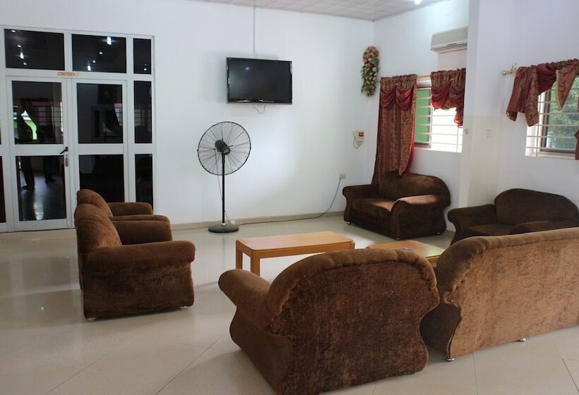 فندق Pioneer Guest Lodge