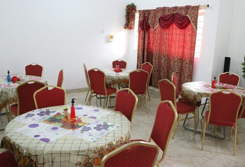 فندق Pioneer Guest Lodge