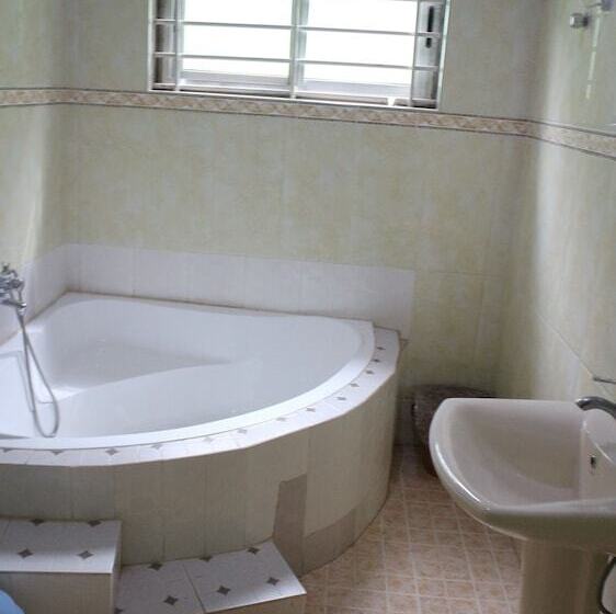 فندق Pioneer Guest Lodge