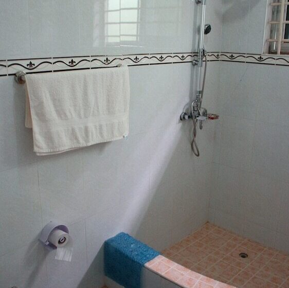 فندق Pioneer Guest Lodge