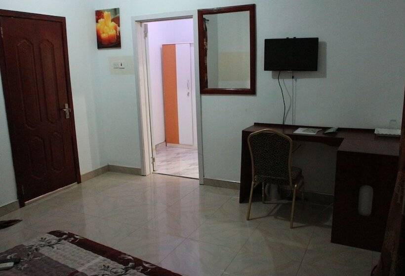 فندق Pioneer Guest Lodge