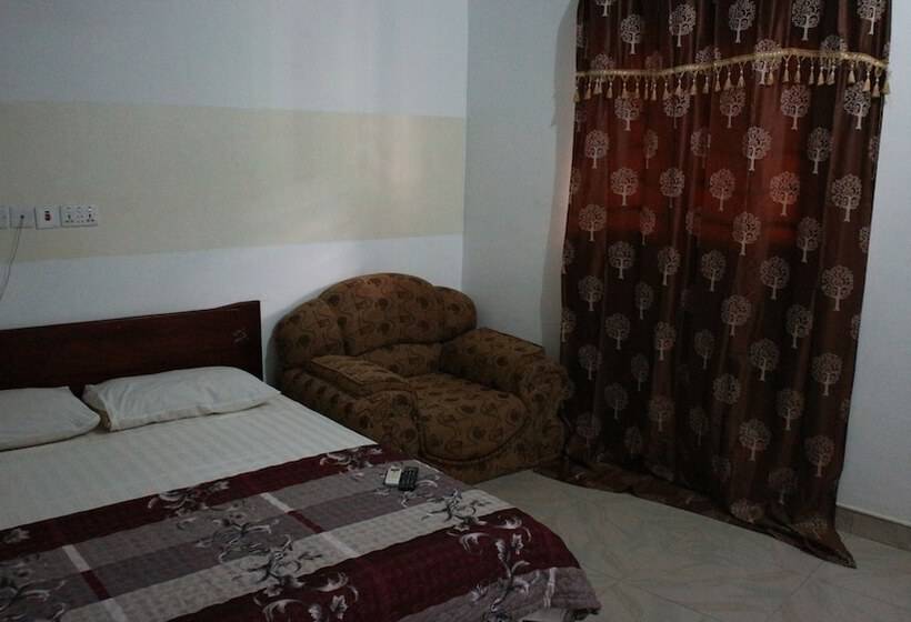 فندق Pioneer Guest Lodge