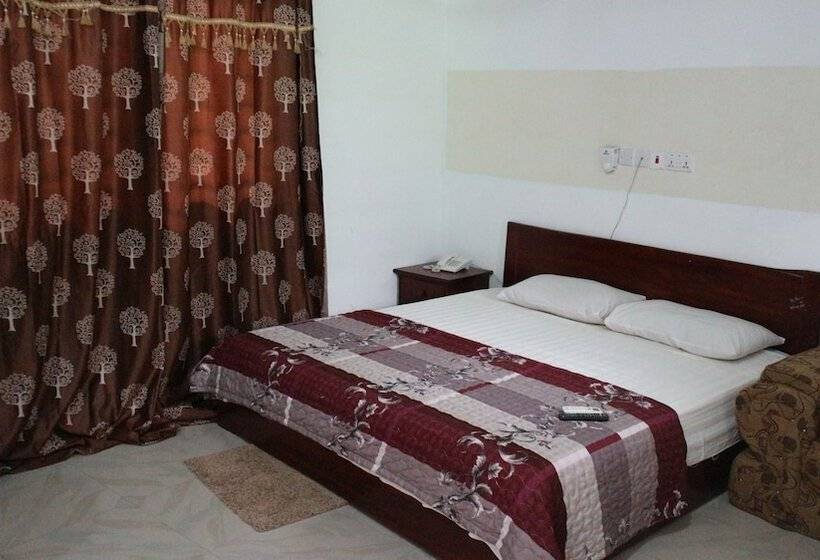 فندق Pioneer Guest Lodge